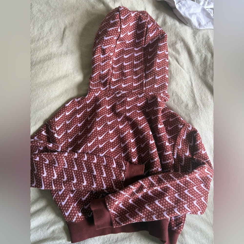 Nike Women's Maroon and White cropped Hoodie